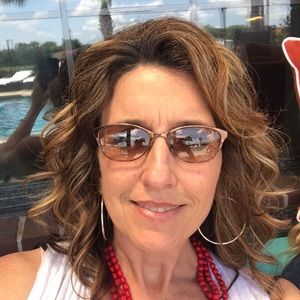 Meet your Posher, Lynna